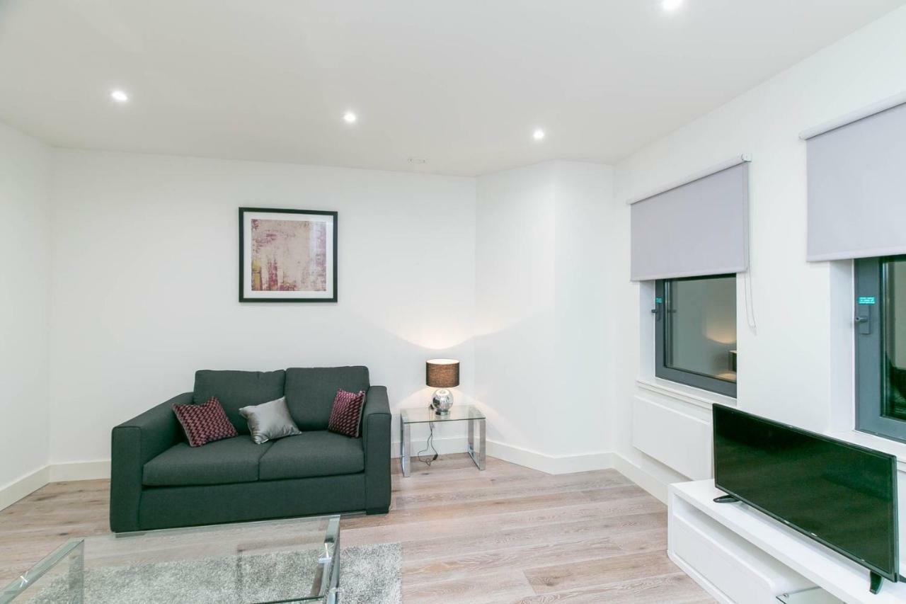 Deluxe Apartments By Heathrow Harmondsworth Екстериор снимка