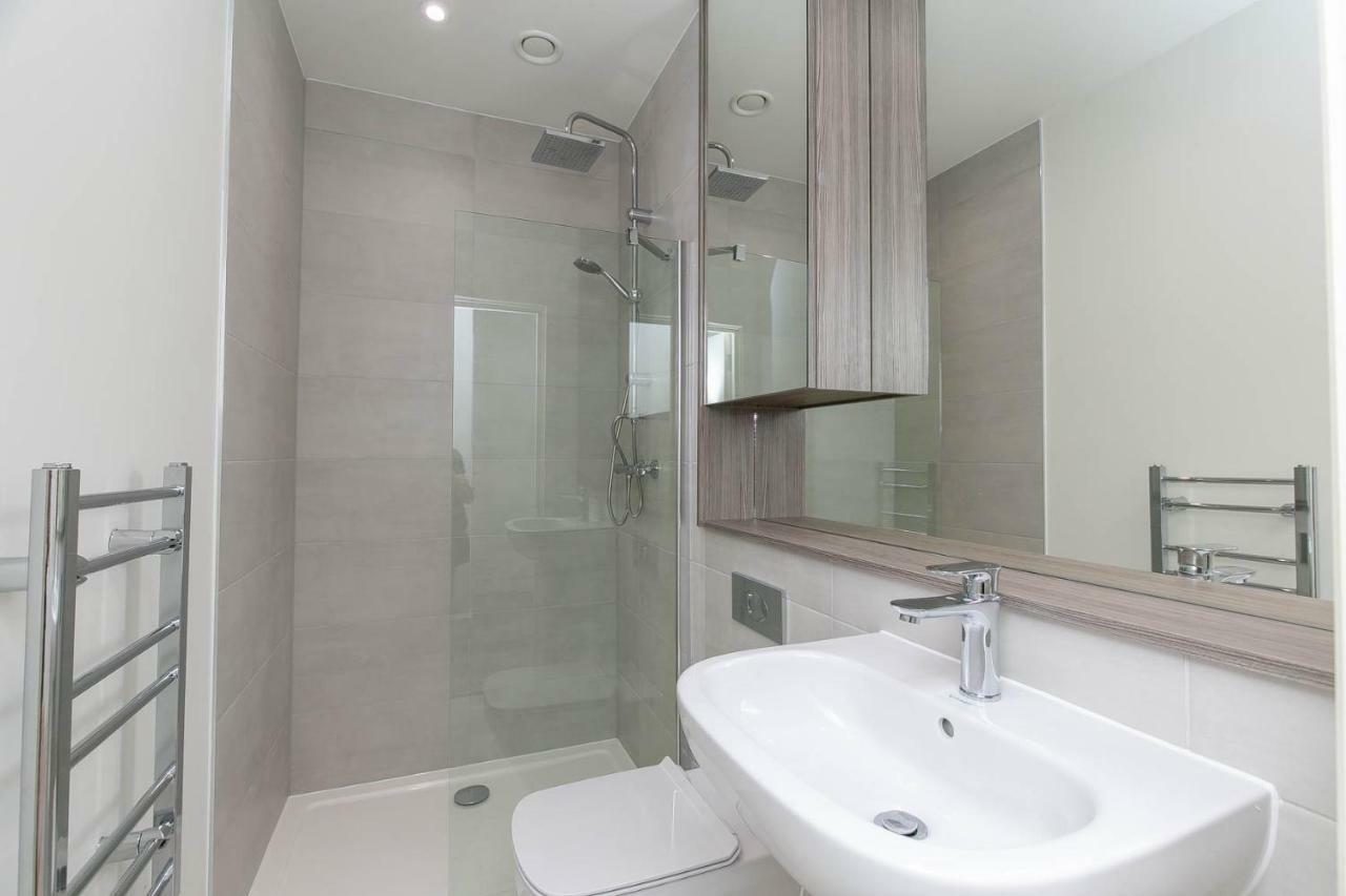 Deluxe Apartments By Heathrow Harmondsworth Екстериор снимка