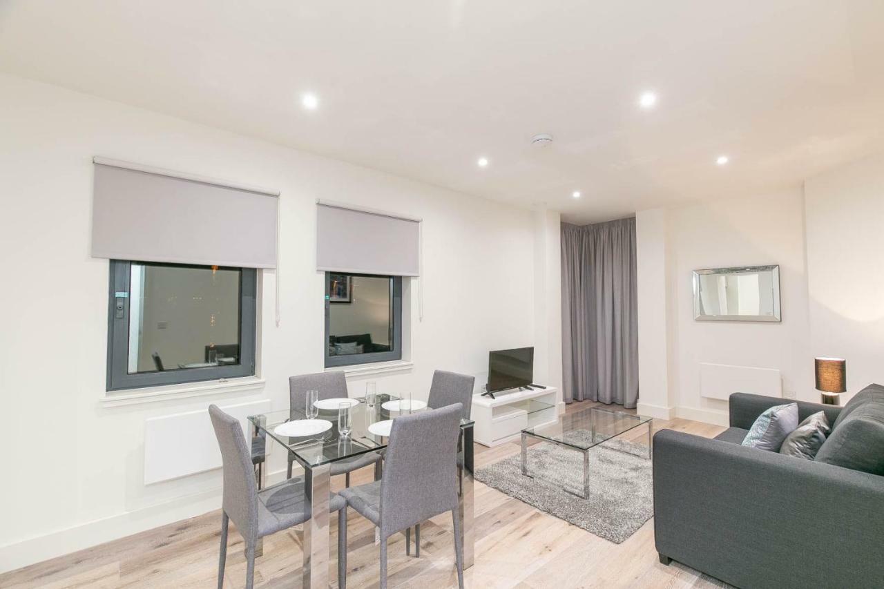 Deluxe Apartments By Heathrow Harmondsworth Екстериор снимка