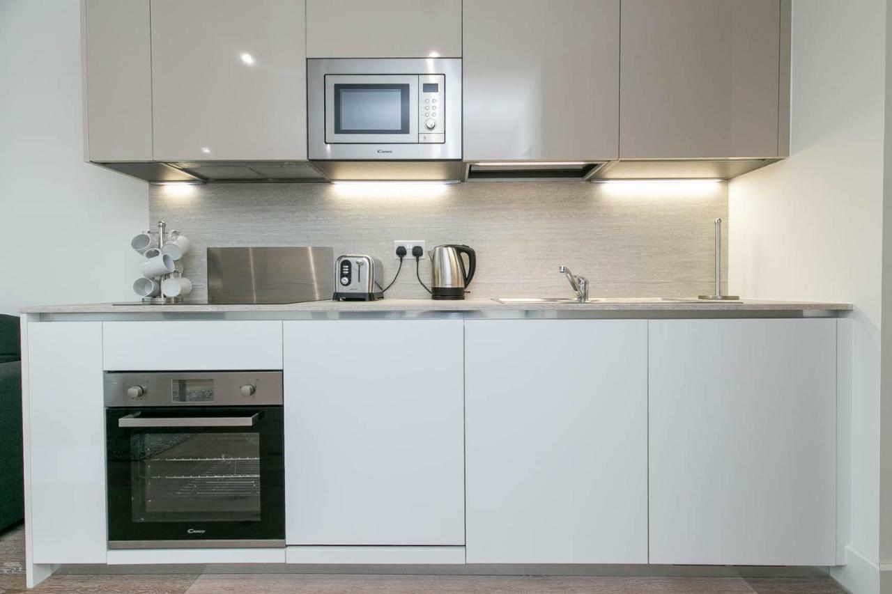 Deluxe Apartments By Heathrow Harmondsworth Екстериор снимка