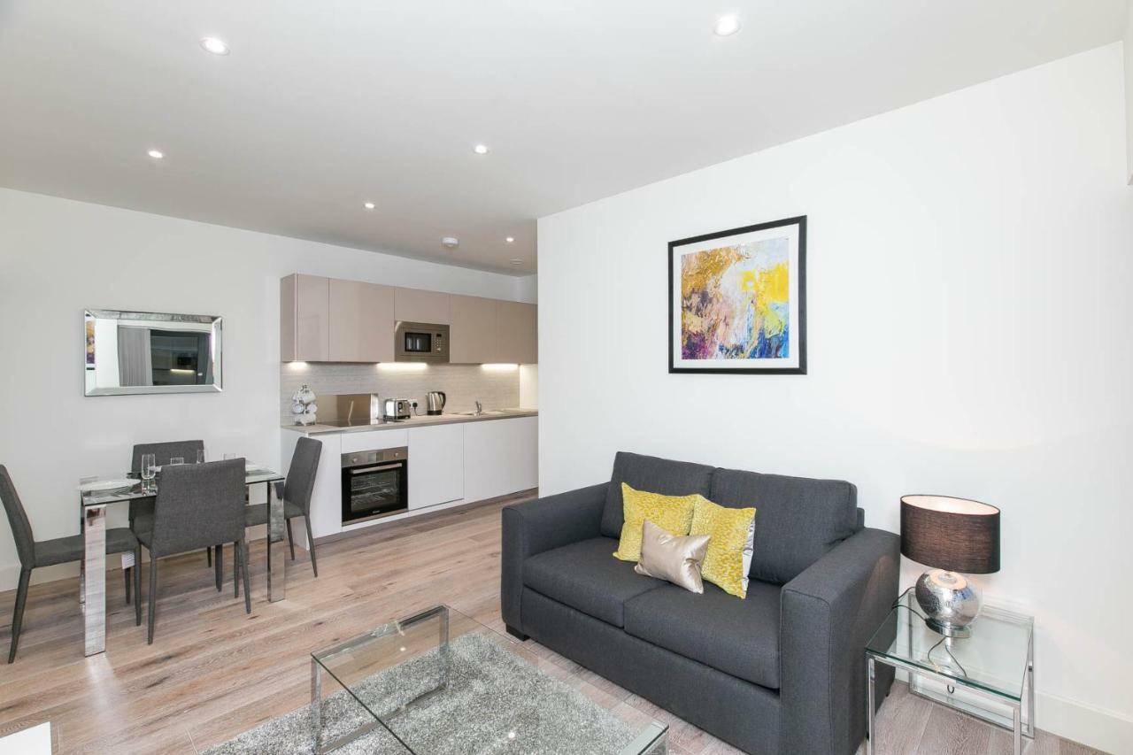 Deluxe Apartments By Heathrow Harmondsworth Екстериор снимка
