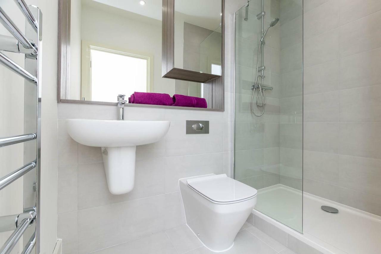 Deluxe Apartments By Heathrow Harmondsworth Екстериор снимка