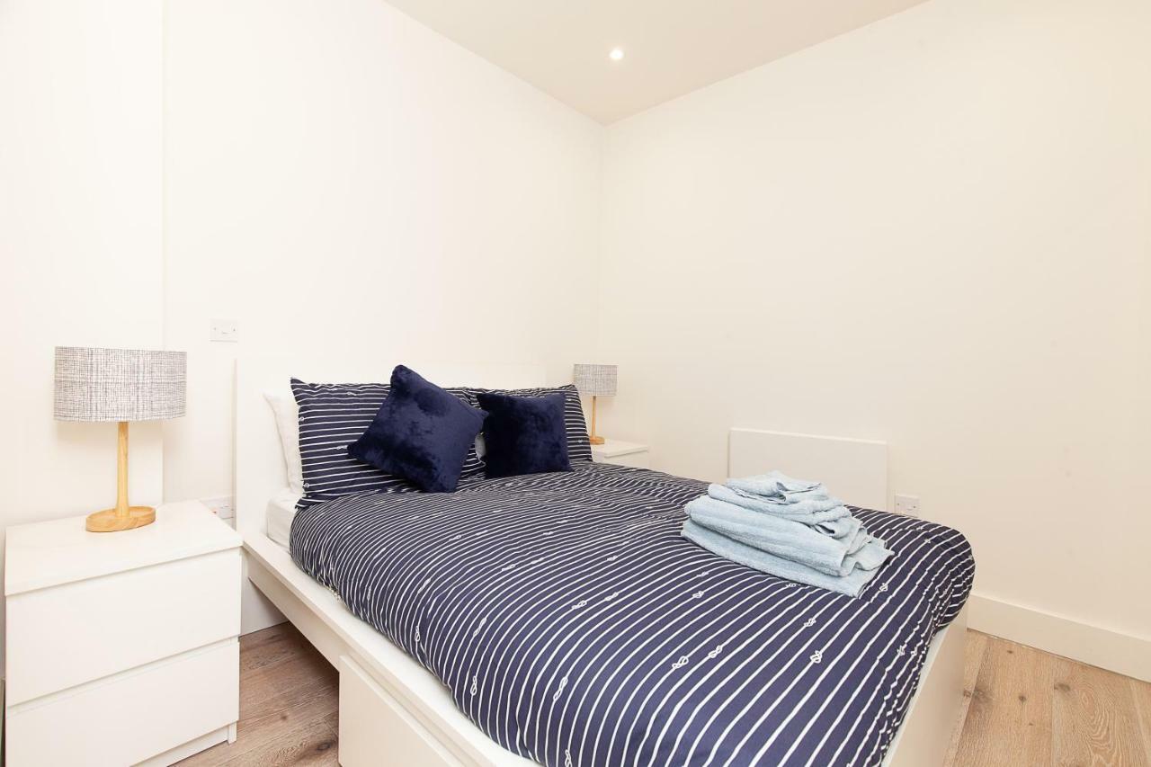 Deluxe Apartments By Heathrow Harmondsworth Екстериор снимка