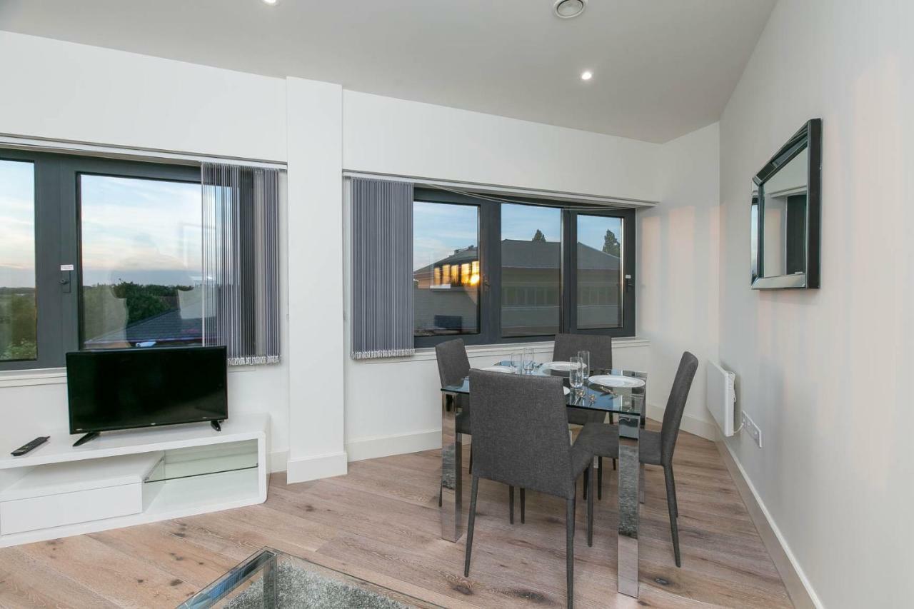 Deluxe Apartments By Heathrow Harmondsworth Екстериор снимка