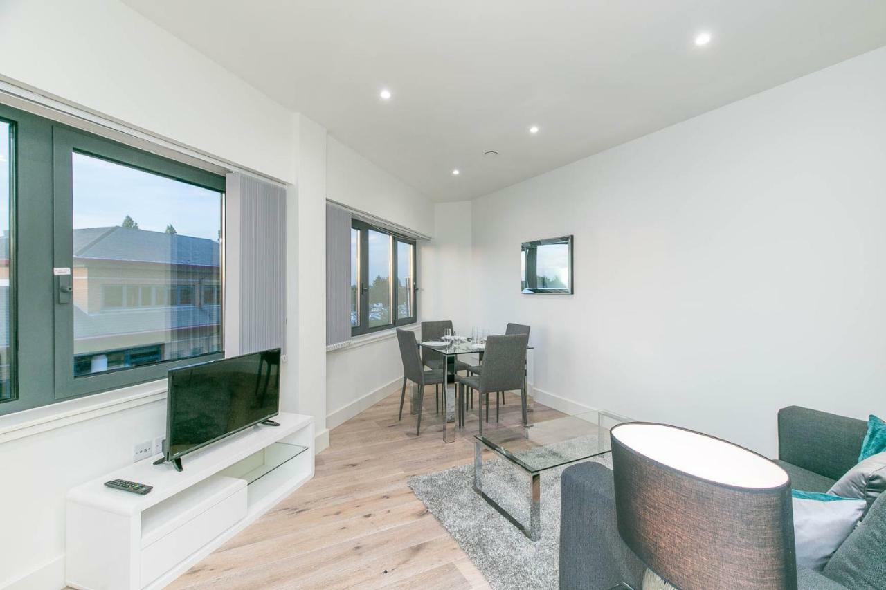 Deluxe Apartments By Heathrow Harmondsworth Екстериор снимка